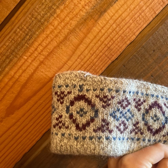 Beautiful Wool knit Fall/Winter Headband - Picture 3 of 4